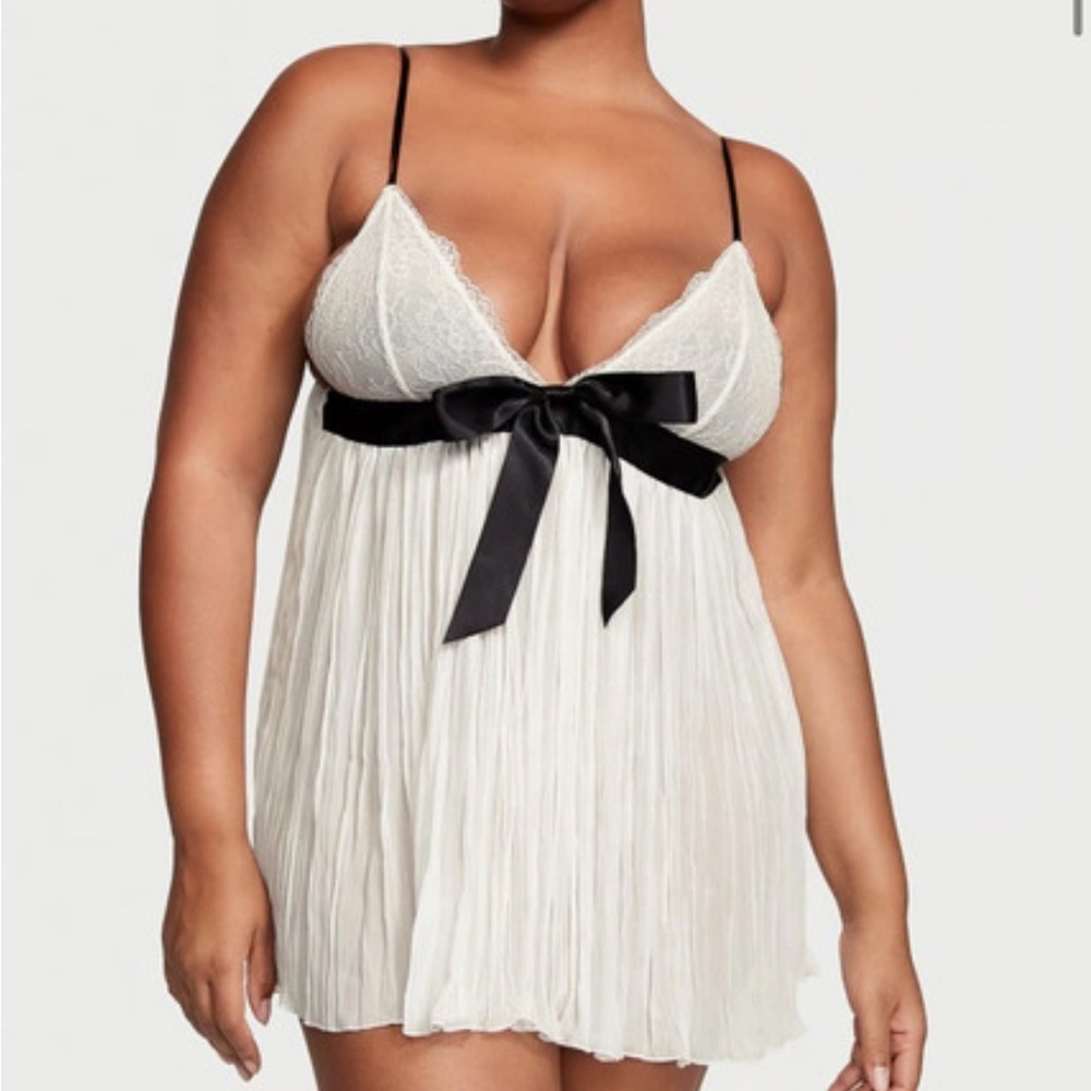 Elegant White Lace Babydoll with Black Bow